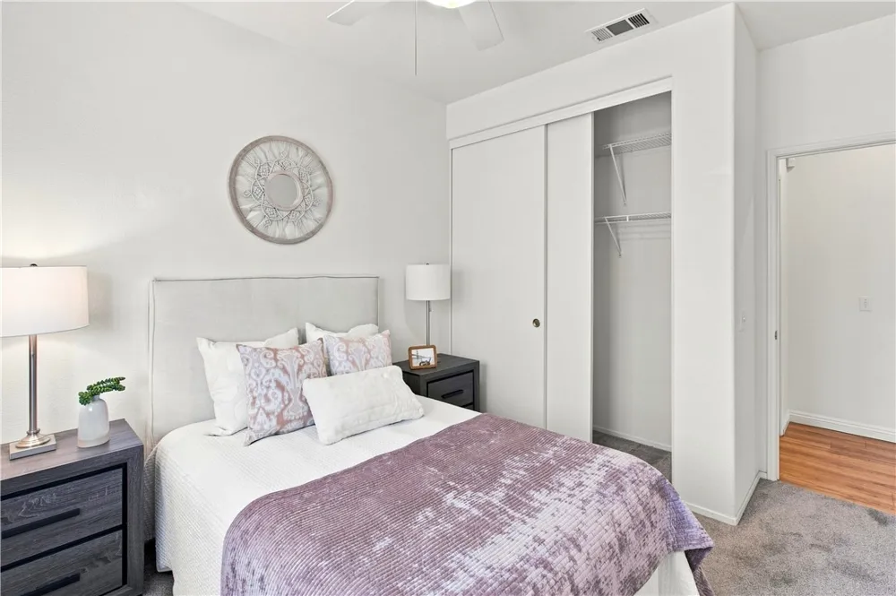 7676 Vista Alegre Highland, CA 92346