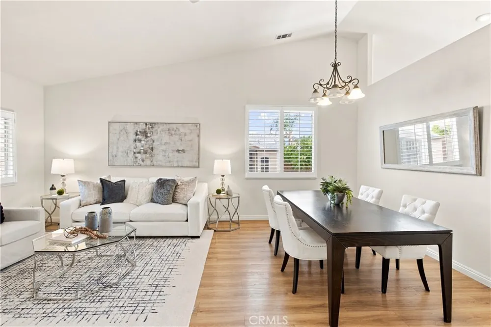 7676 Vista Alegre Highland, CA 92346