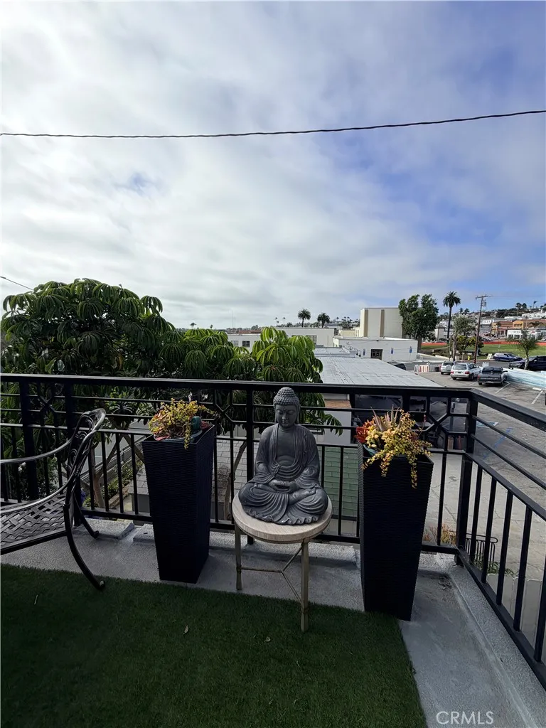 703 11th Street Hermosa Beach, CA 90254
