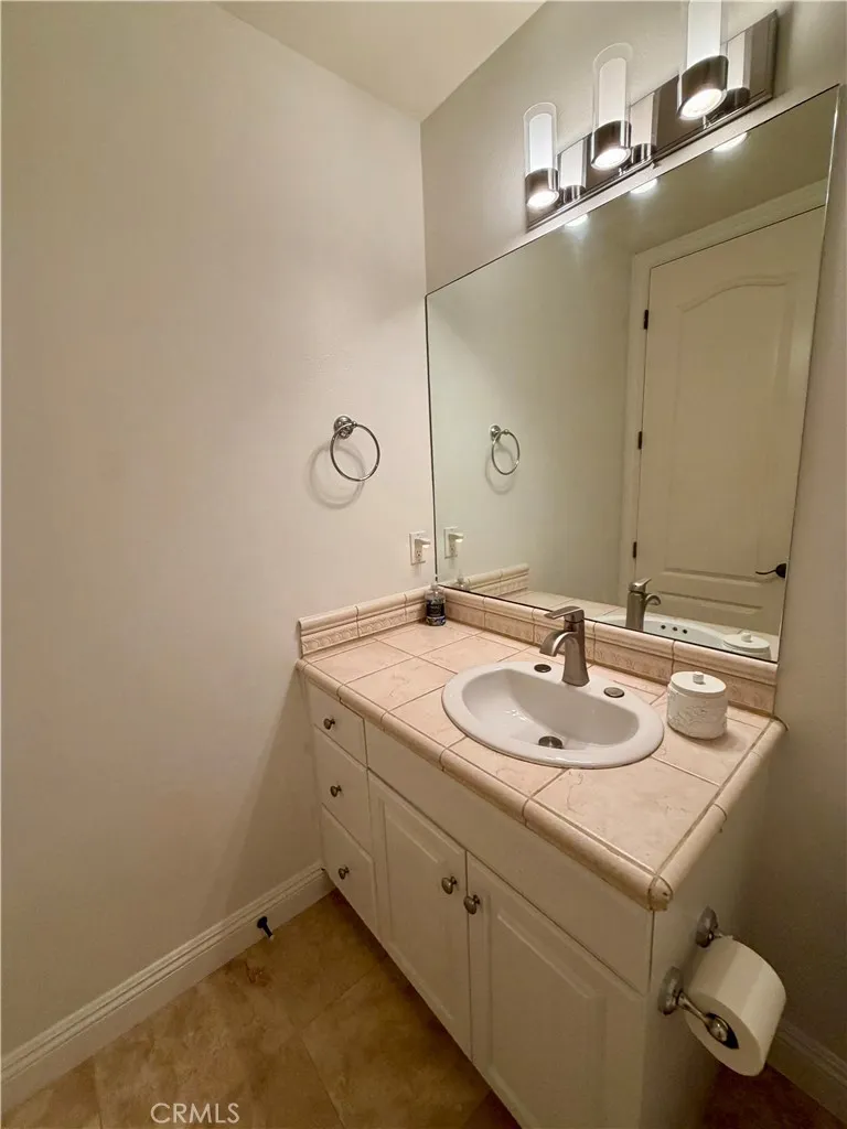 703 11th Street Hermosa Beach, CA 90254