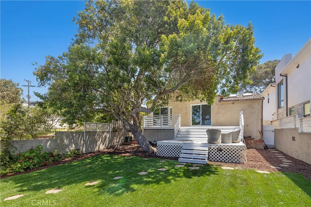 1415 Corona Street Hermosa Beach, CA 90254