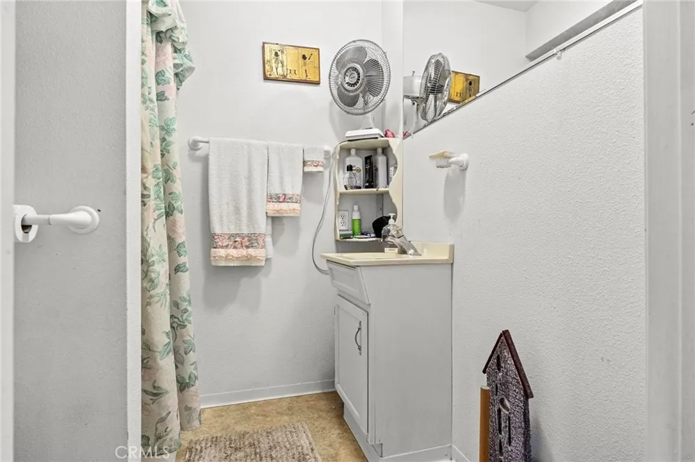 22669 Hermosa Avenue Gerber, CA 96035