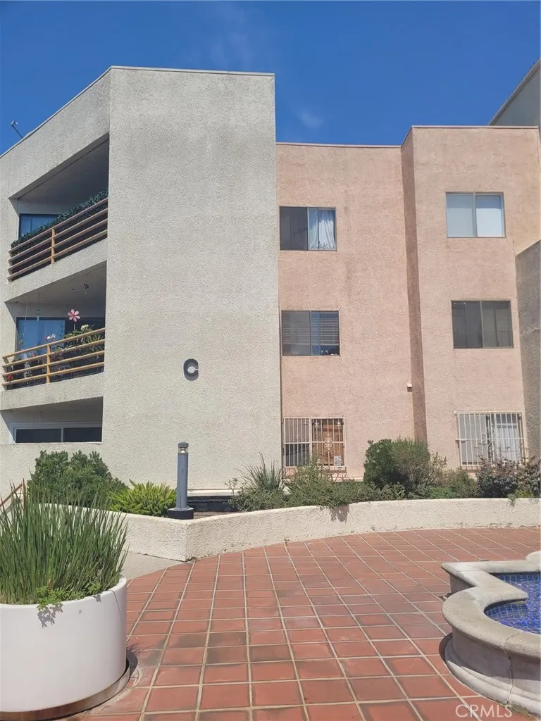 1118 Valencia Street #113 Los Angeles, CA 90015