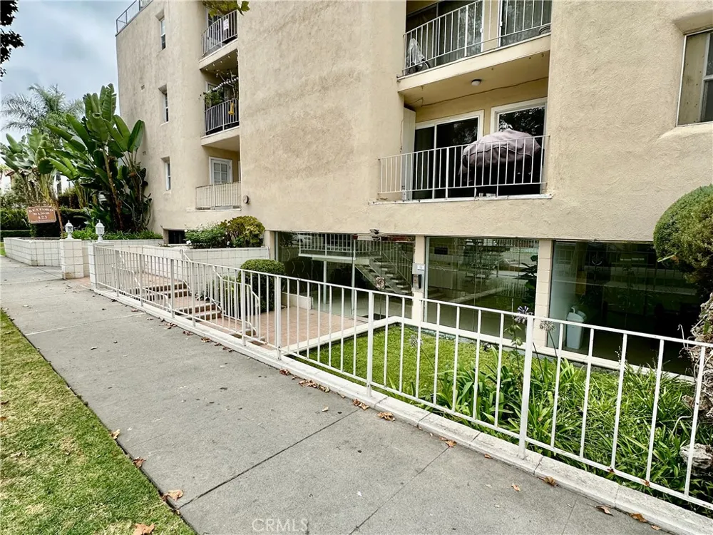 423 S Rexford Beverly Hills, CA 90212