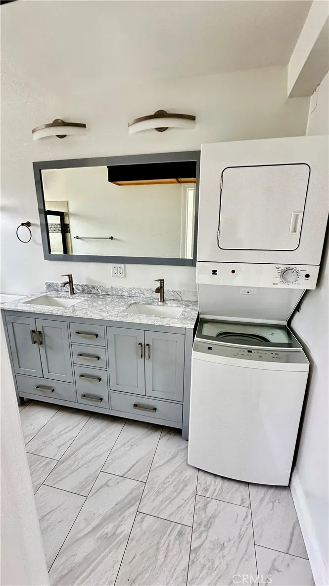 423 S Rexford Beverly Hills, CA 90212