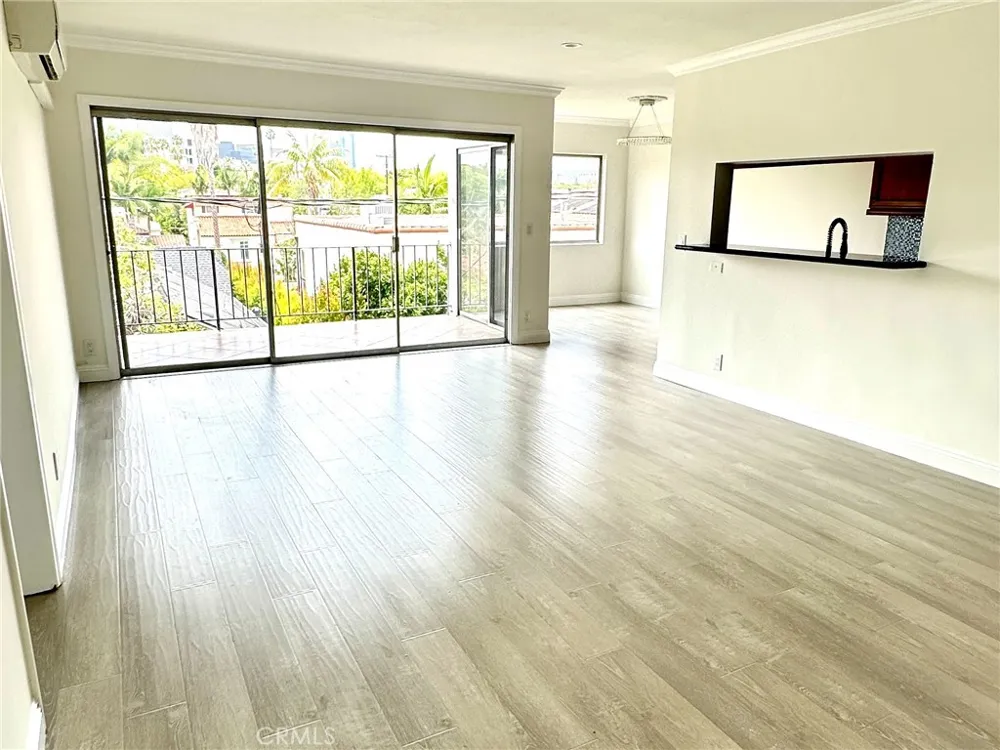 423 S Rexford Beverly Hills, CA 90212