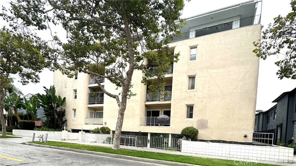 423 S Rexford Beverly Hills, CA 90212