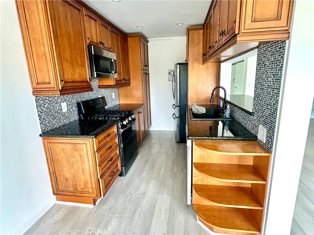 423 S Rexford Beverly Hills, CA 90212
