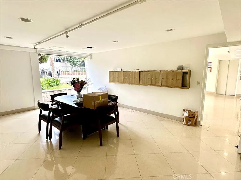 423 S Rexford Beverly Hills, CA 90212