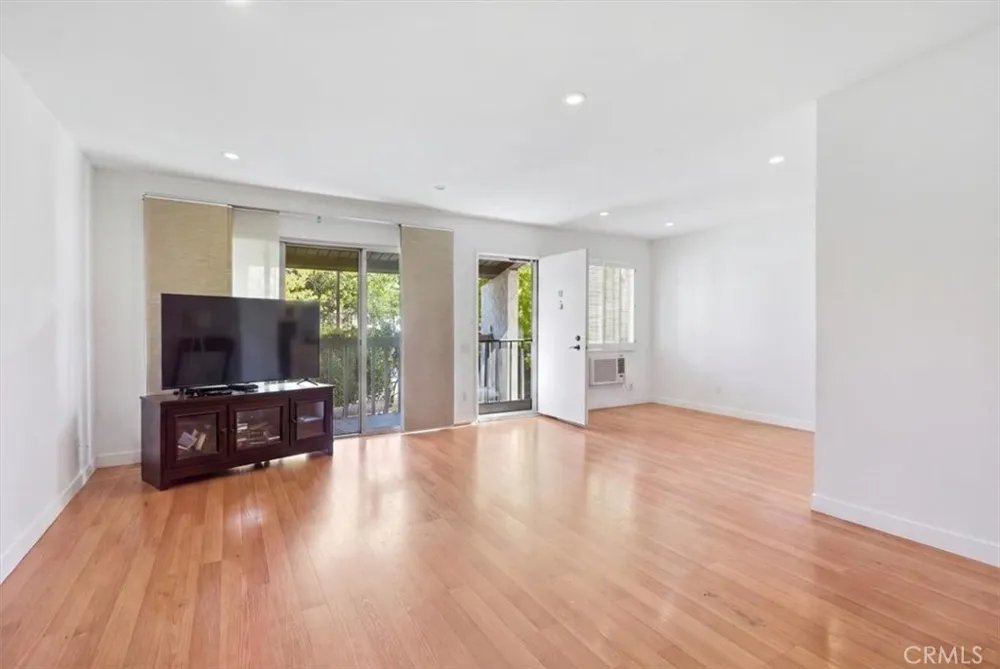 302 S Miraleste #11 San Pedro, CA 90732