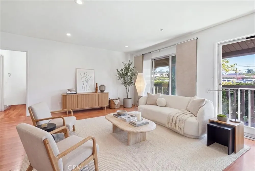 302 S Miraleste #11 San Pedro, CA 90732