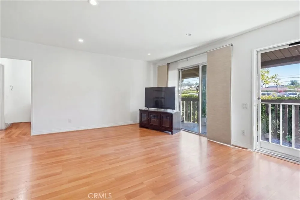 302 S Miraleste #11 San Pedro, CA 90732