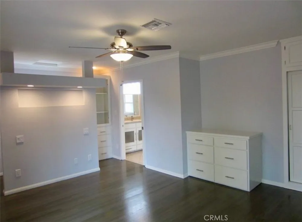 6372 Zelzah Encino, CA 91316