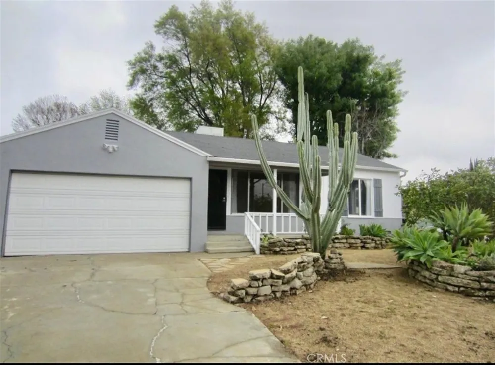 6372 Zelzah Encino, CA 91316