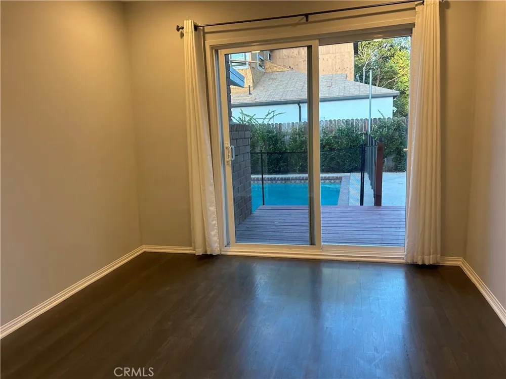 6372 Zelzah Encino, CA 91316