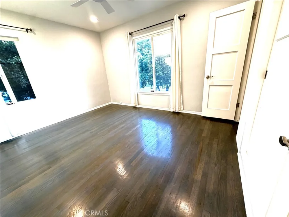 6372 Zelzah Encino, CA 91316