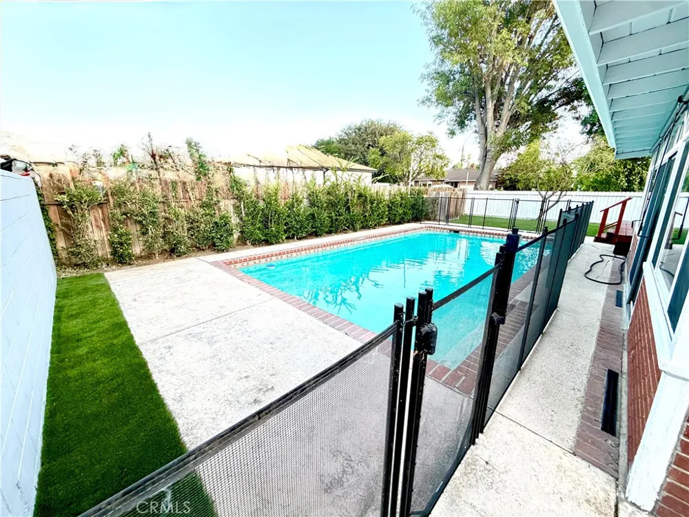 6372 Zelzah Encino, CA 91316