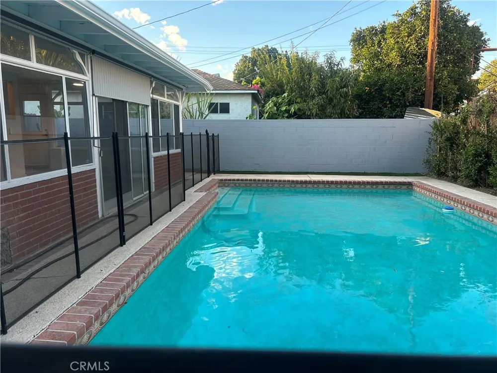 6372 Zelzah Encino, CA 91316