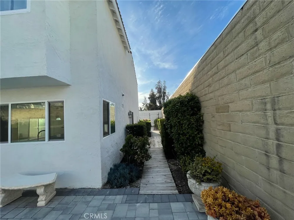 4510 Henley Court Westlake Village, CA 91361