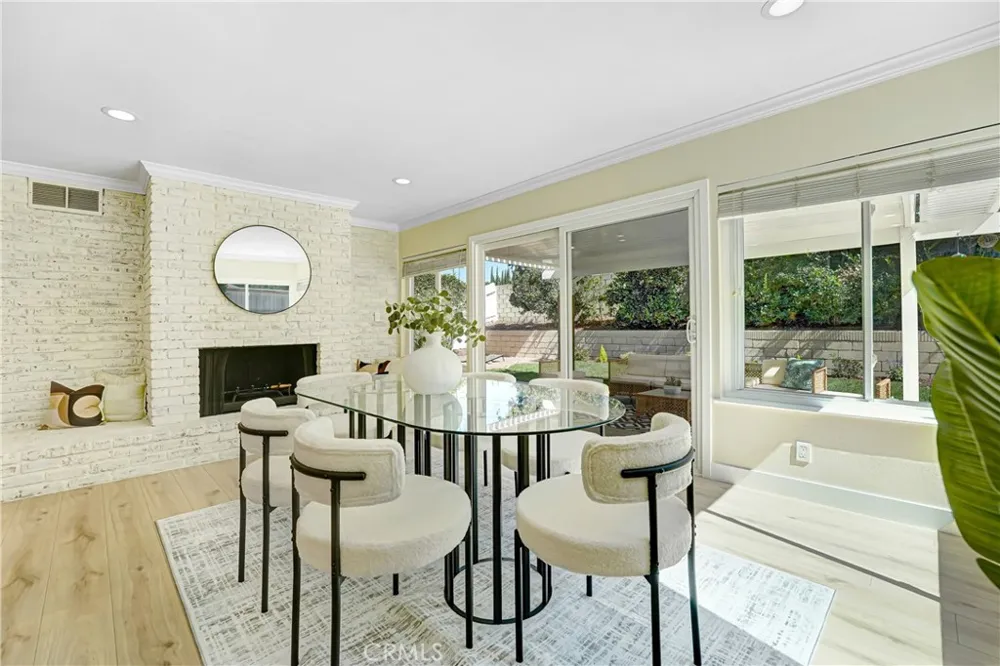 2395 Century Simi Valley, CA 93063