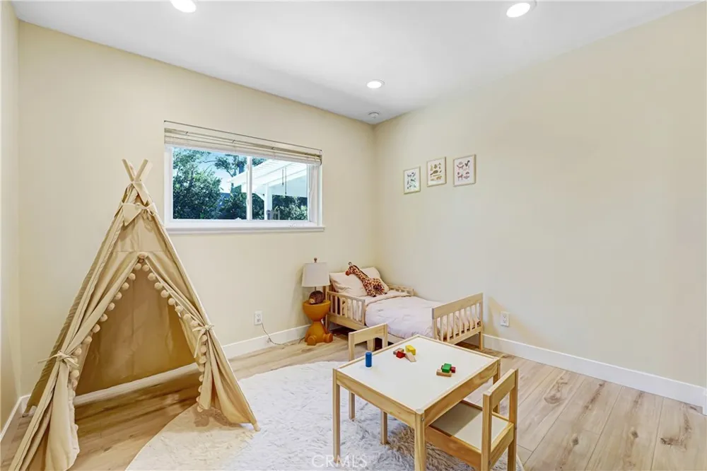 2395 Century Simi Valley, CA 93063