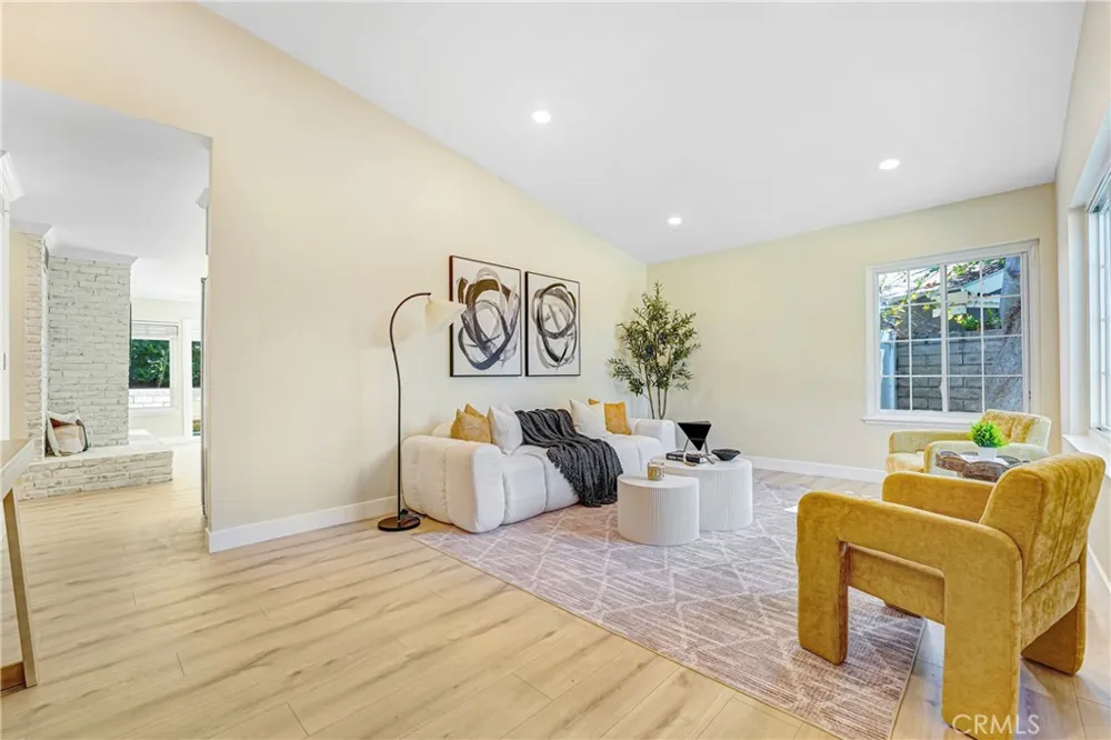2395 Century Simi Valley, CA 93063