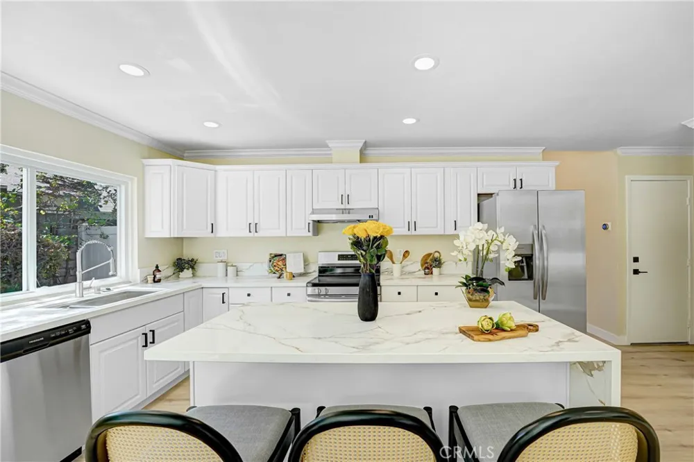 2395 Century Simi Valley, CA 93063