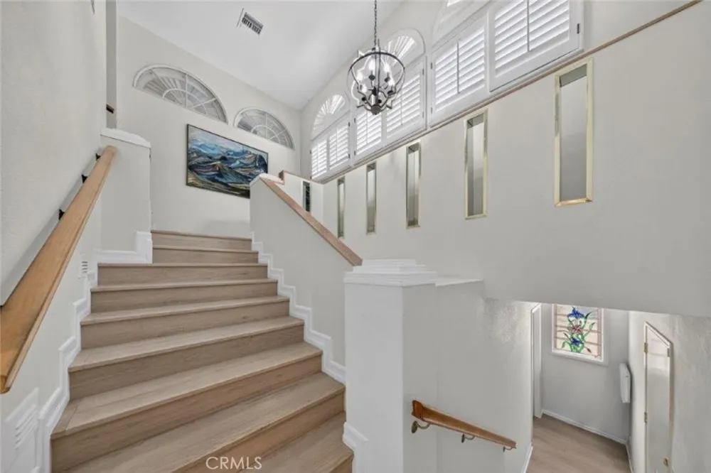 4930 Biloxi Toluca Lake, CA 91601