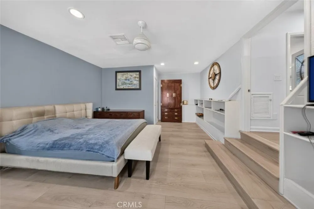 4930 Biloxi Toluca Lake, CA 91601