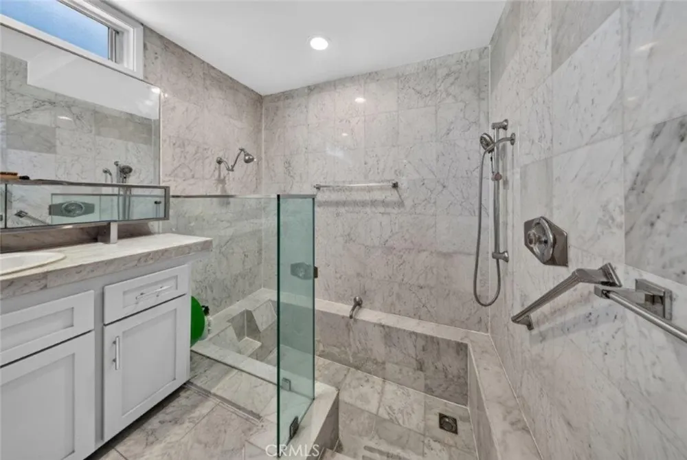 4930 Biloxi Toluca Lake, CA 91601
