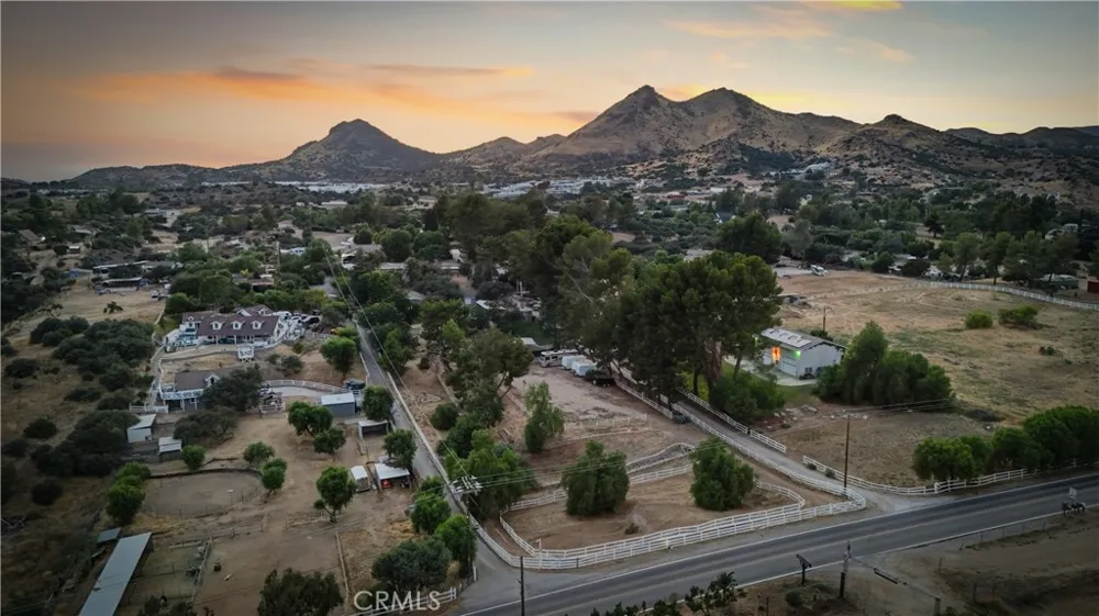 32455 Agua Dulce Canyon Road Agua Dulce, CA 91390