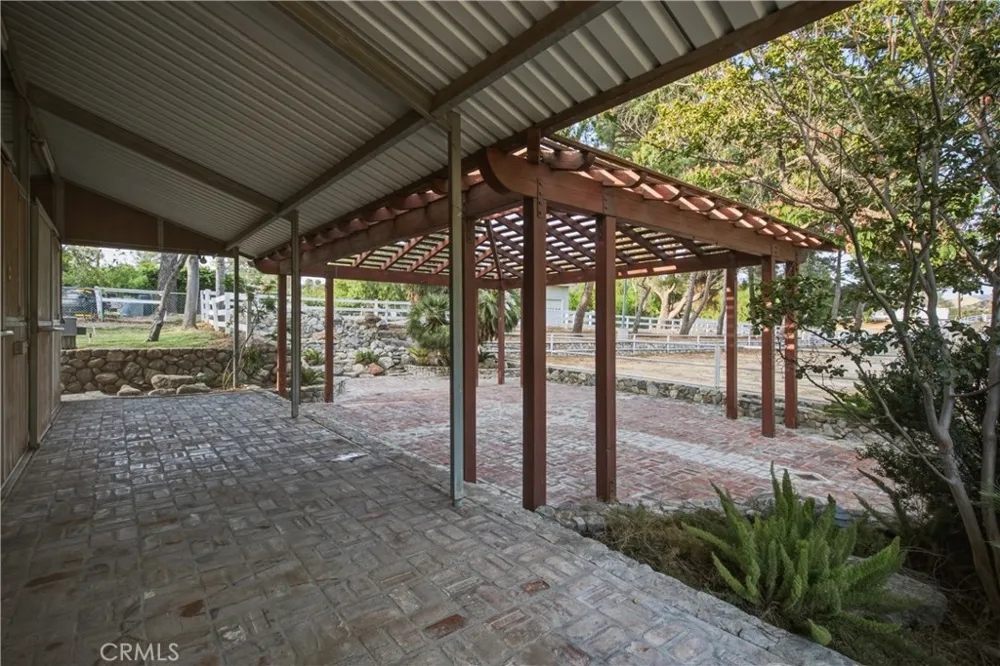 32455 Agua Dulce Canyon Road Agua Dulce, CA 91390