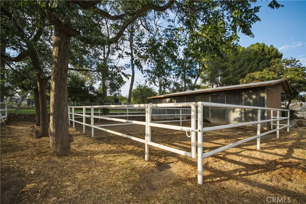 32455 Agua Dulce Canyon Road Agua Dulce, CA 91390