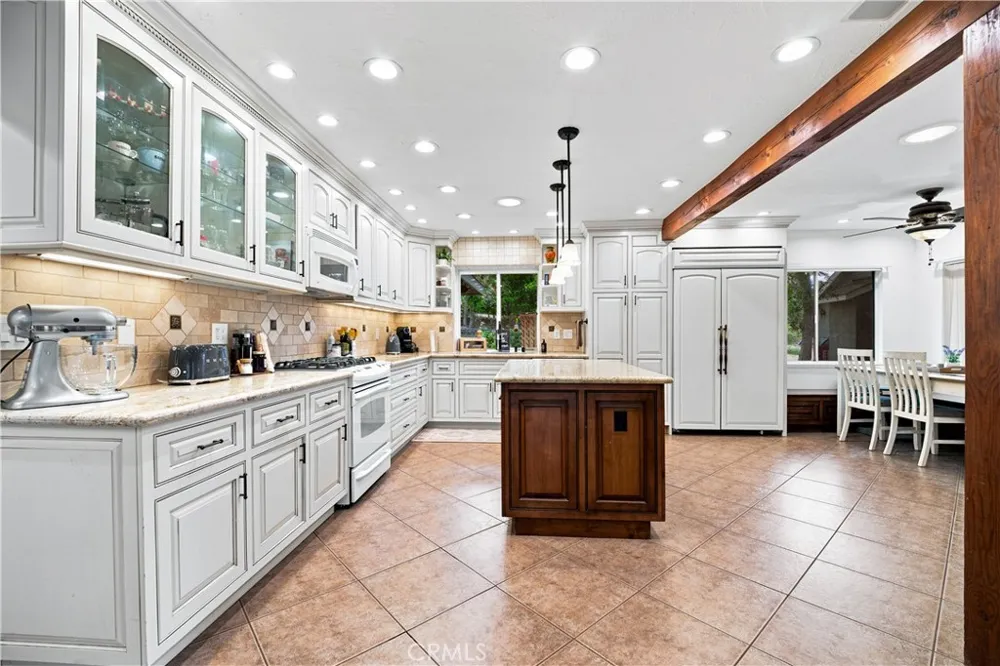 32455 Agua Dulce Canyon Road Agua Dulce, CA 91390