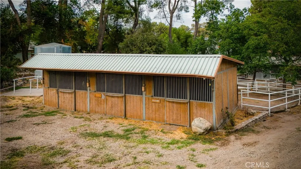 32455 Agua Dulce Canyon Road Agua Dulce, CA 91390
