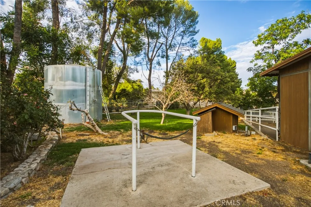 32455 Agua Dulce Canyon Road Agua Dulce, CA 91390