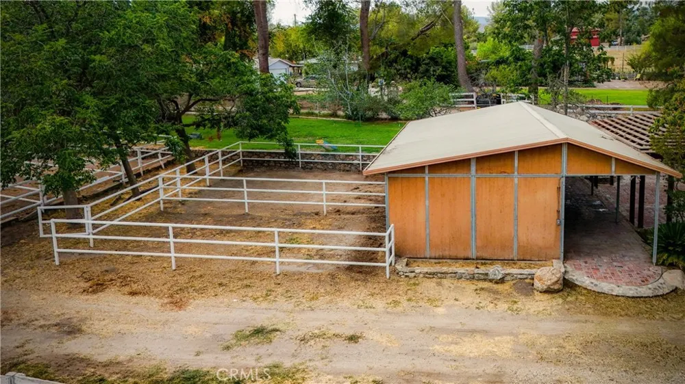 32455 Agua Dulce Canyon Road Agua Dulce, CA 91390