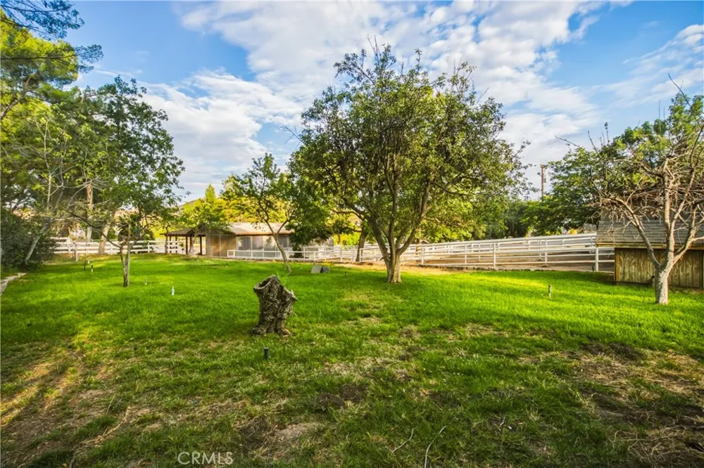 32455 Agua Dulce Canyon Road Agua Dulce, CA 91390