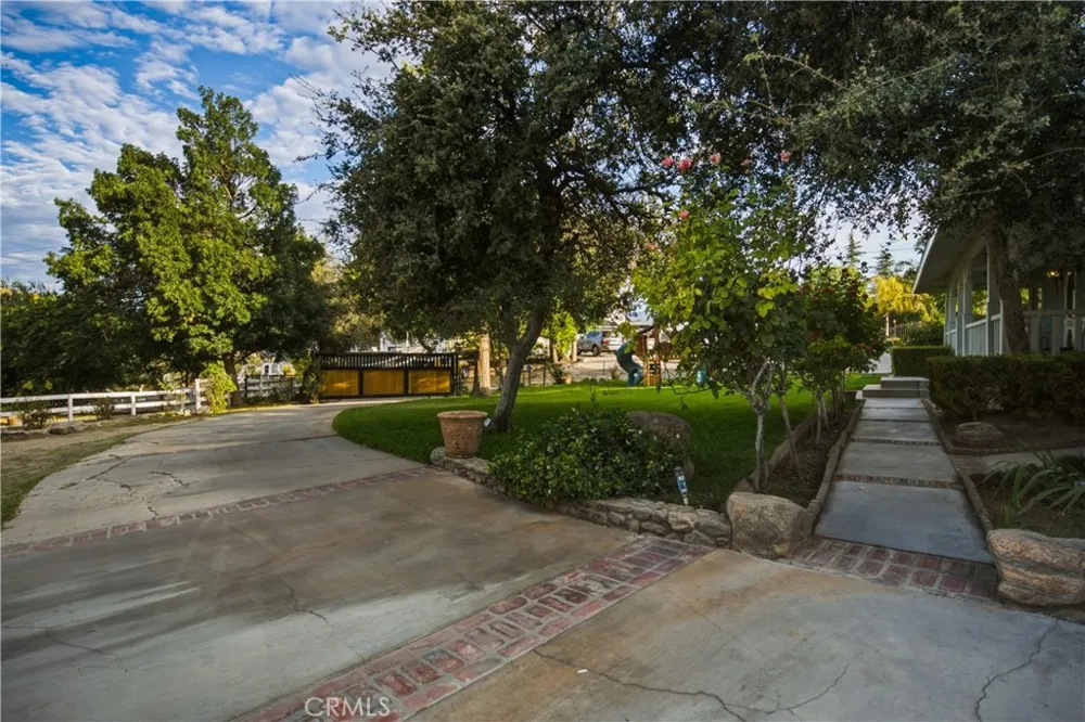 32455 Agua Dulce Canyon Road Agua Dulce, CA 91390