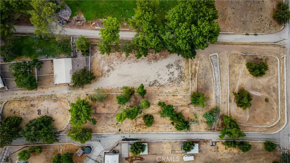 32455 Agua Dulce Canyon Road Agua Dulce, CA 91390