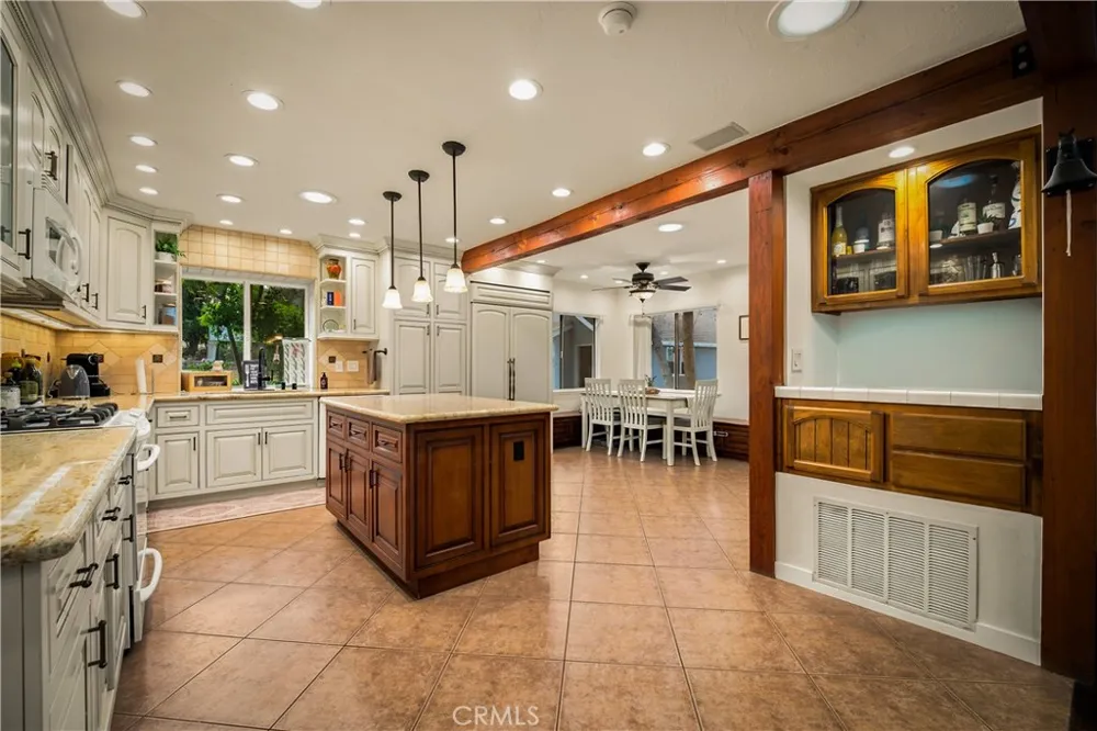 32455 Agua Dulce Canyon Road Agua Dulce, CA 91390