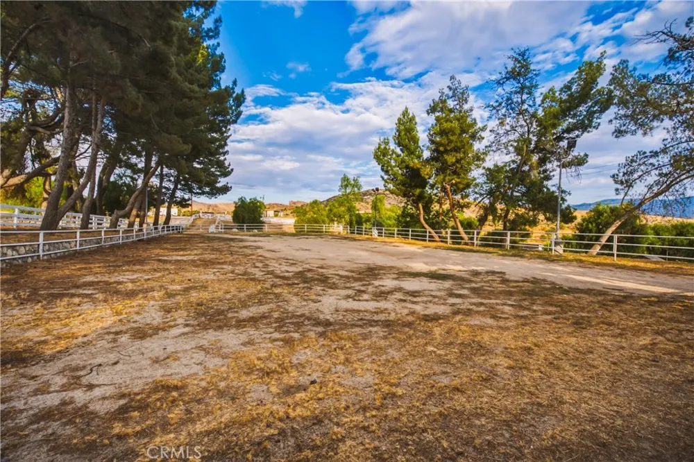 32455 Agua Dulce Canyon Road Agua Dulce, CA 91390