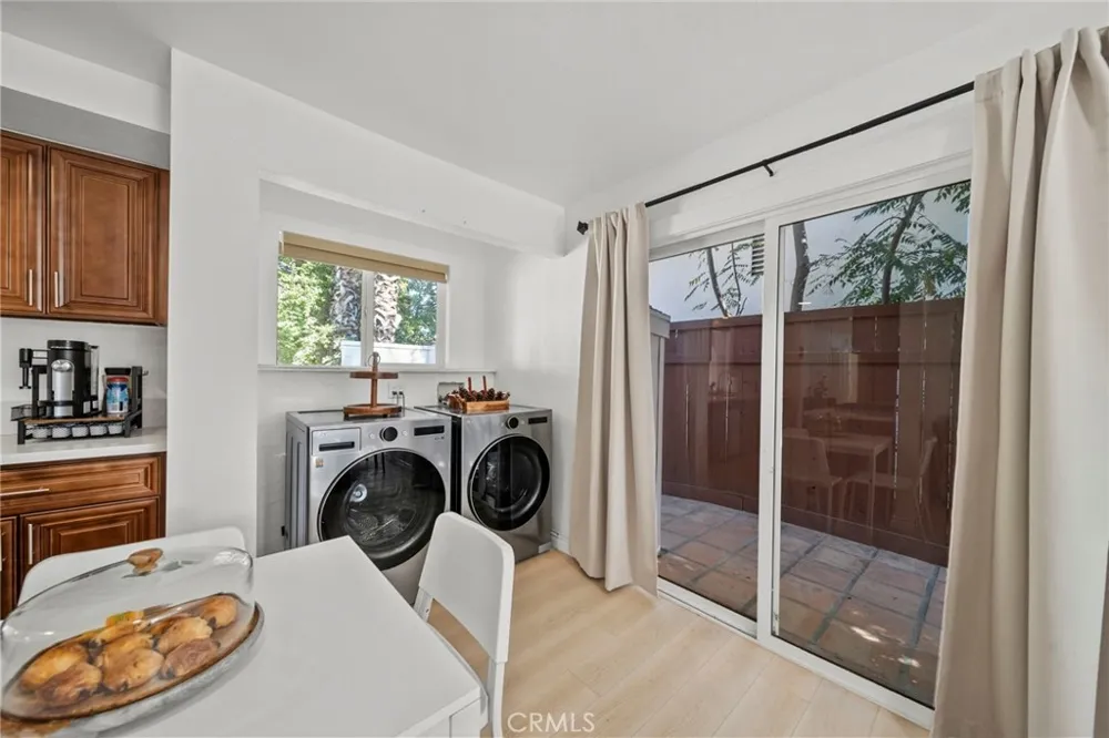 7643 Sausalito Avenue West Hills, CA 91304