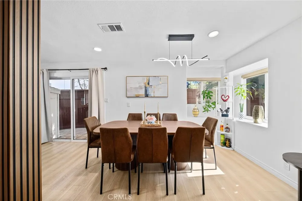 7643 Sausalito Avenue West Hills, CA 91304