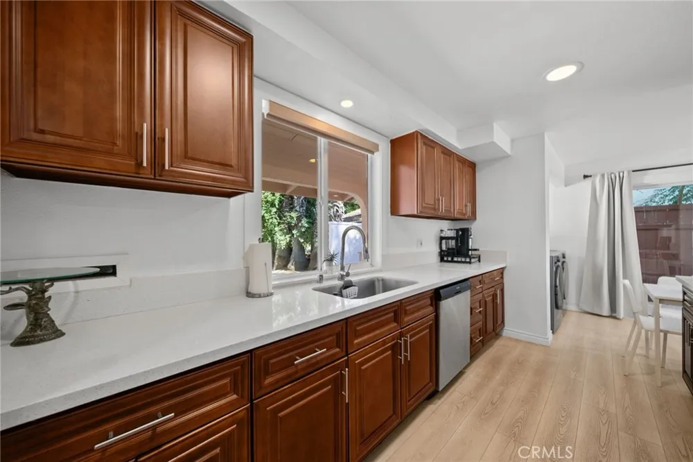 7643 Sausalito Avenue West Hills, CA 91304