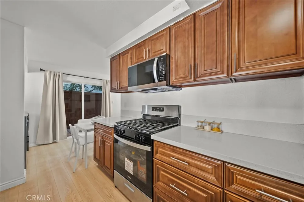 7643 Sausalito Avenue West Hills, CA 91304