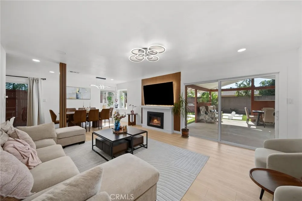 7643 Sausalito Avenue West Hills, CA 91304