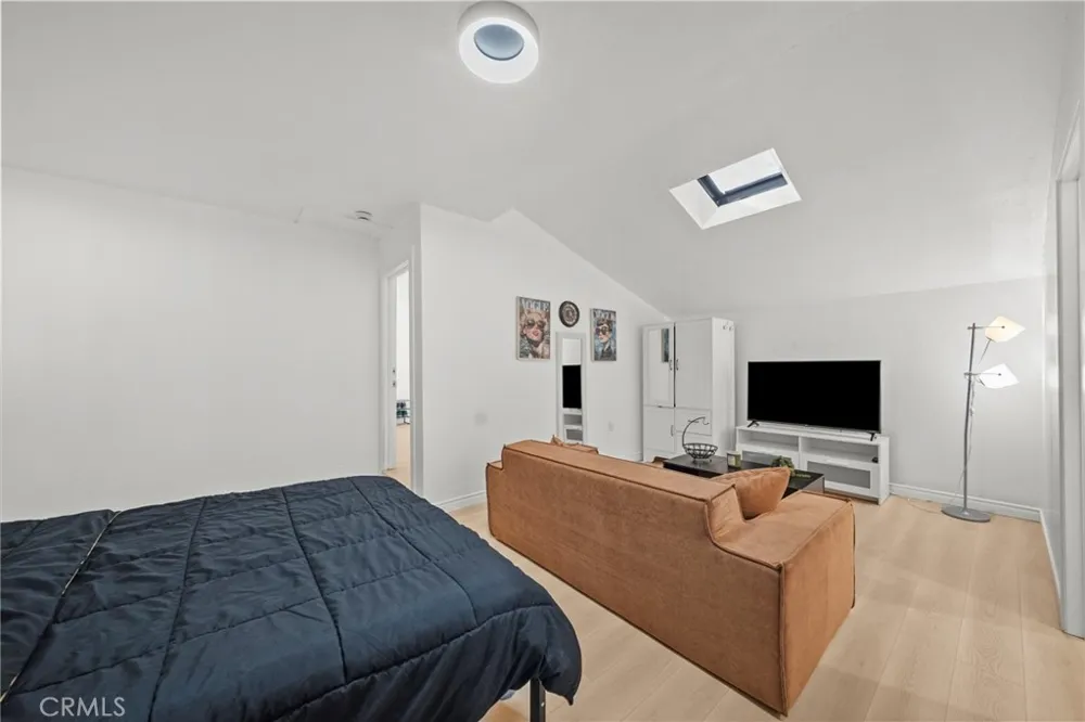 7643 Sausalito Avenue West Hills, CA 91304
