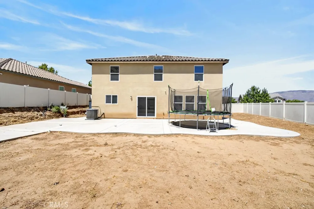 410 Pomegranate San Jacinto, CA 92582