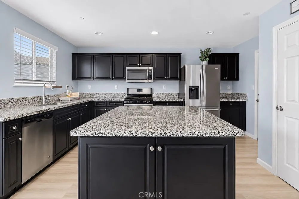 410 Pomegranate San Jacinto, CA 92582